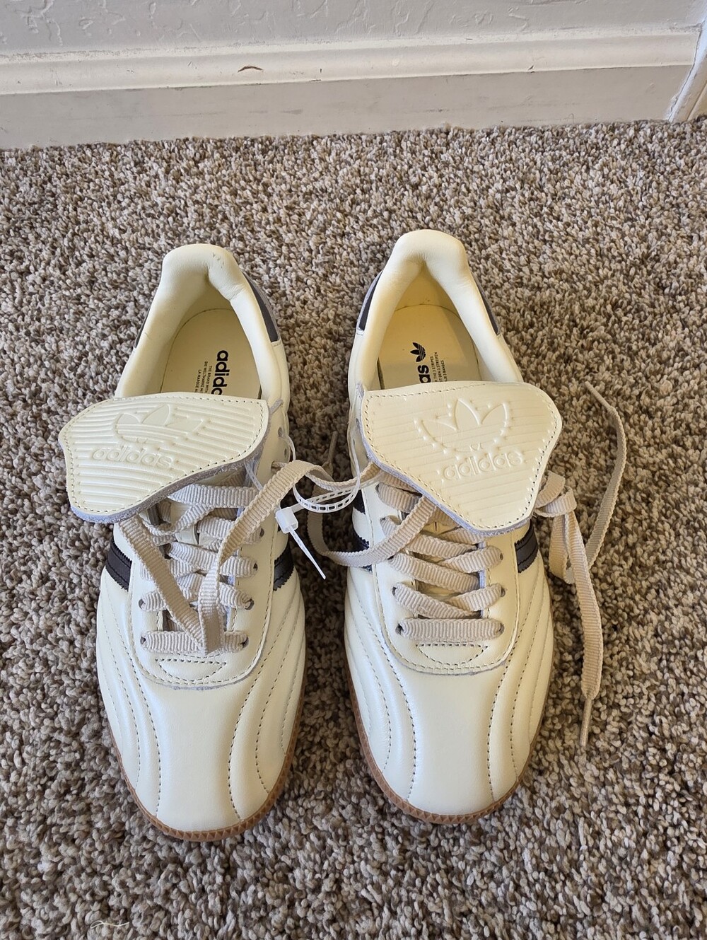 NWOT adidas Samba LT Women Cream Sneakers with Black Stripes Size 6.5 US - Picture 3 of 6